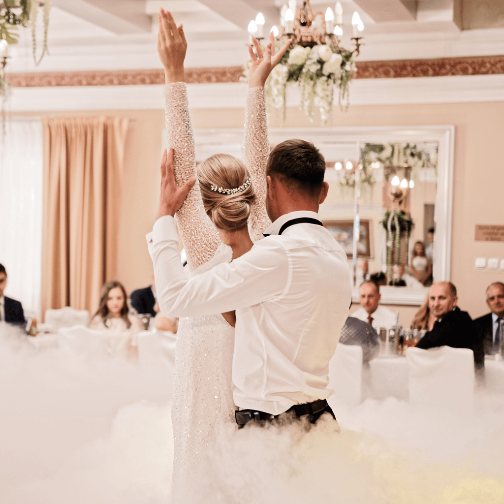 ciezki dym na pierwszy taniec w chmurach nowy sacz czas na was atrakcje dekoracje weselne rezerwacja terminow na twoje wesele od czego zaczac